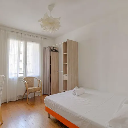 Apartment Et Chaleureux Proche Metro Gratte-ciel Villeurbanne